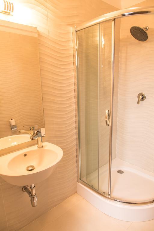 Hotel Bliss Hermannstadt Zimmer foto